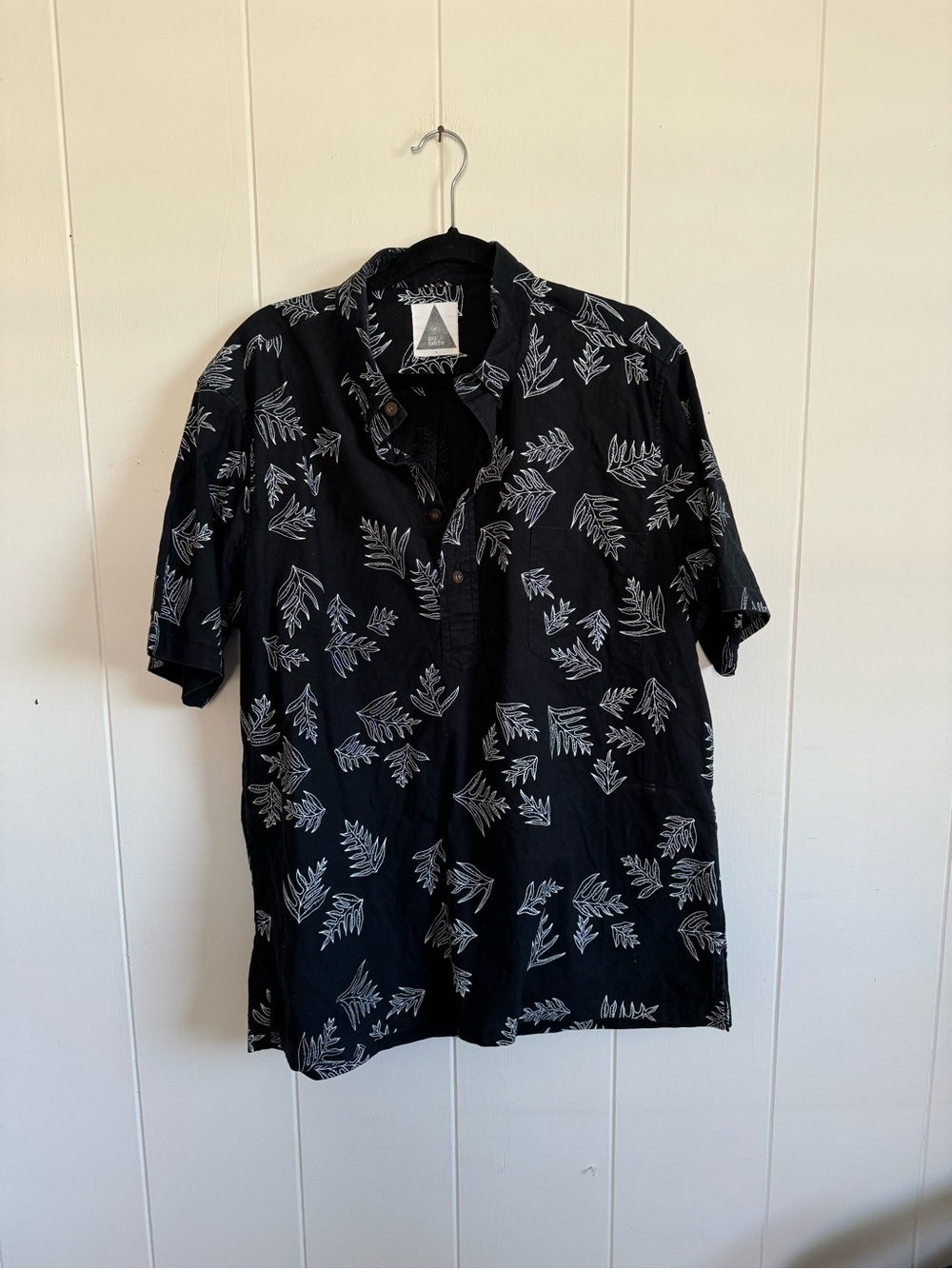 Sig Zane Men's Black Short-Sleeve Aloha Shirt Large